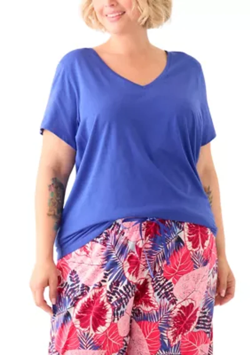 Plus Short Sleeve V-Neck T-Shirt
