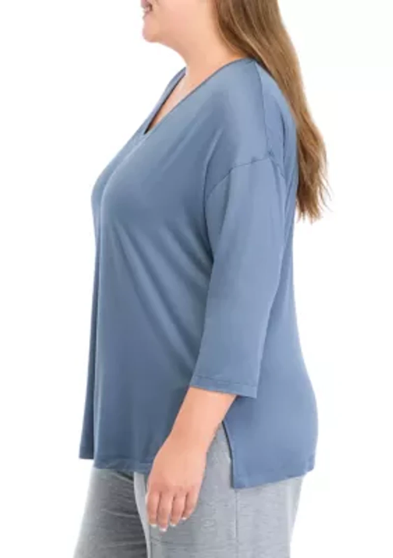 Plus 3/4 Sleeve V-Neck T-Shirt