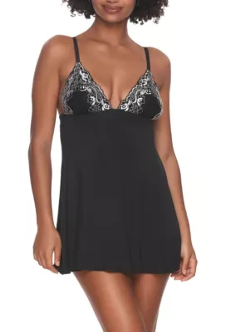 Demure Silky Soft Chemise w Lace