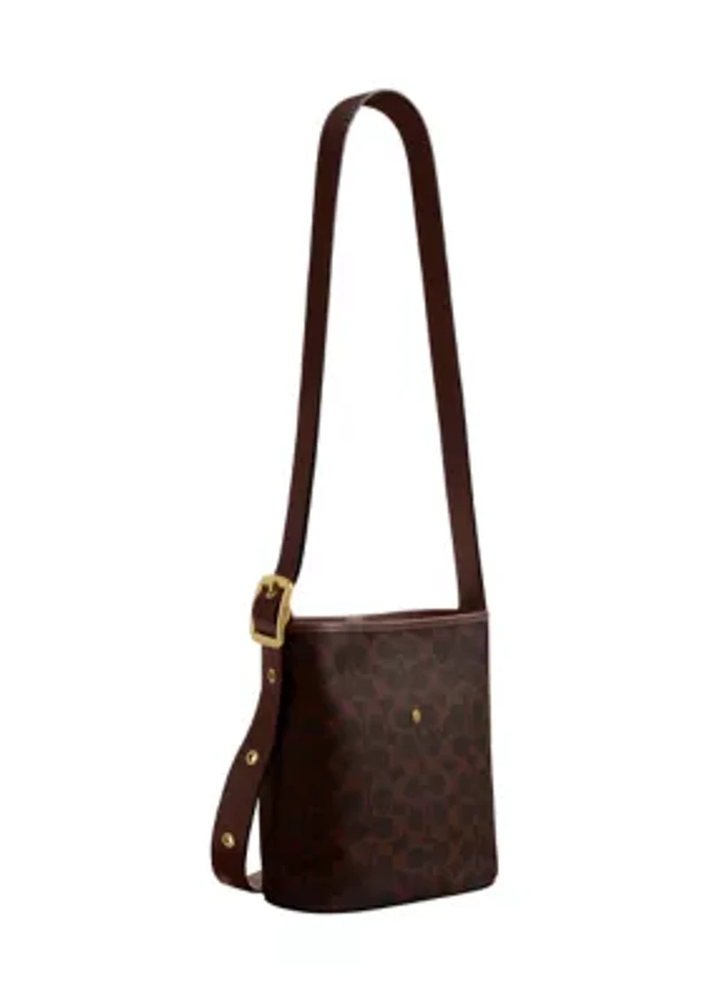 Bleecker Bucket Bag 21 in Signature Canvas