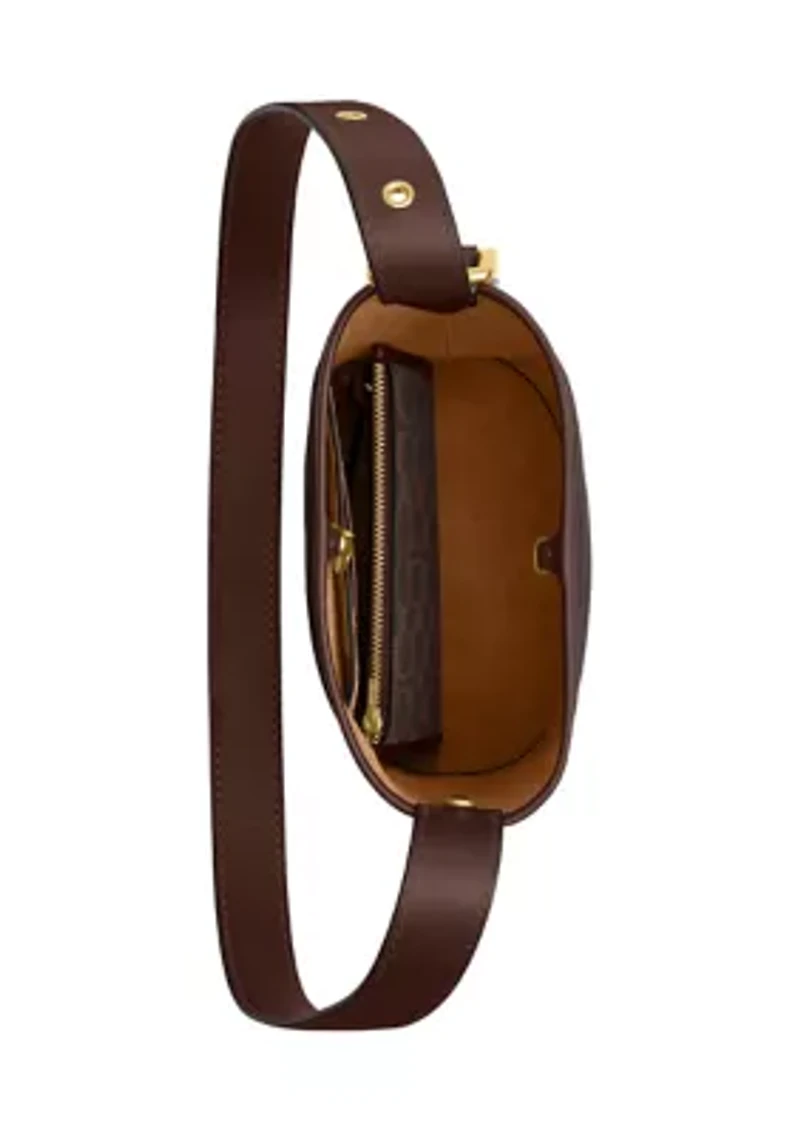 Bleecker Bucket Bag 21 in Signature Canvas