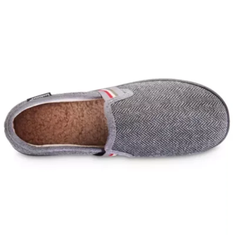 isotoner Men's Memory Foam Herringbone Maverick Closed Back Slipper