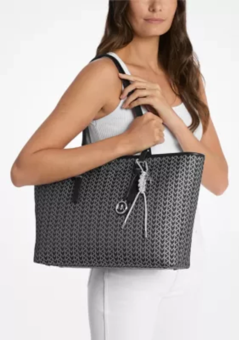 Quinn Large Top Zip Tote 