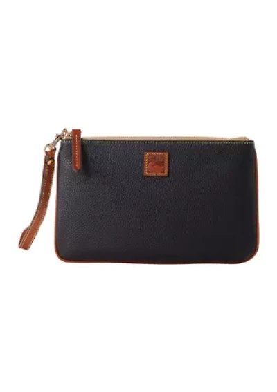 Pebble Grain Large Wristlet