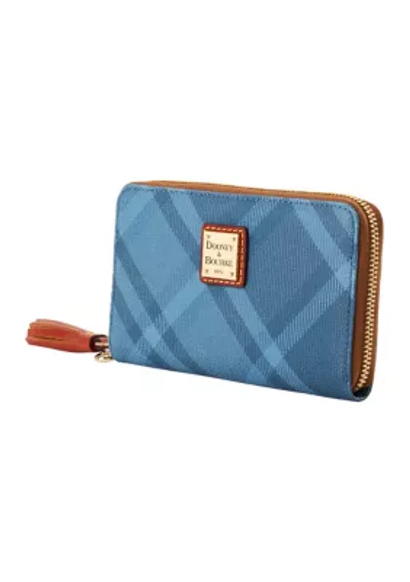 Zip Around Wristlet