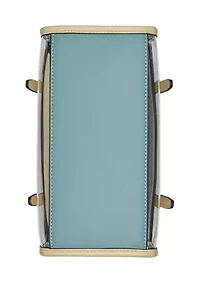 Modern Essentials Crossbody Bag