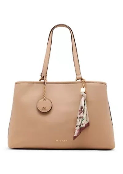 Valentine's Day Tote with Scarf