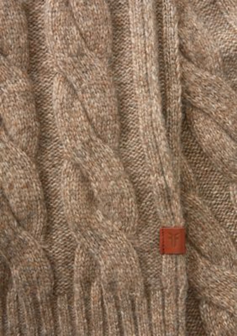 Women's Wide Cable Scarf