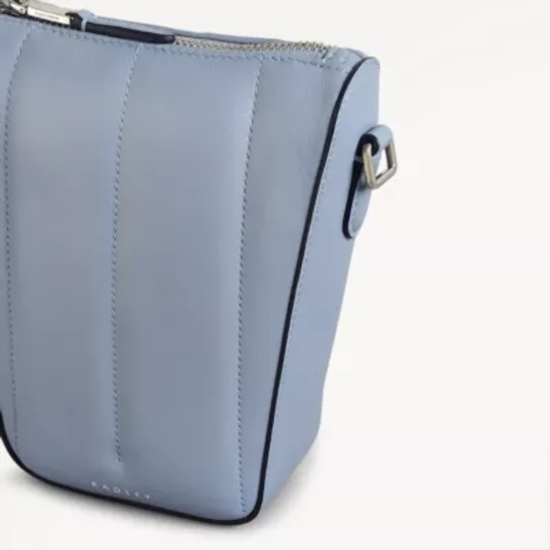 Oak Street Quilt Medium Phone Crossbody