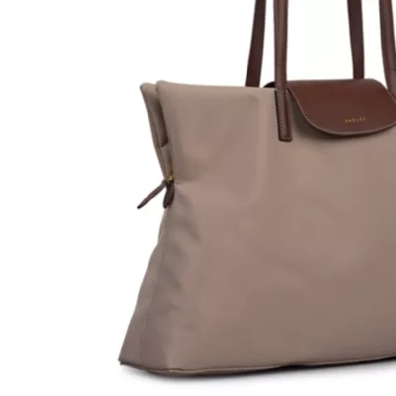 Pocket Essentials Medium Ziptop Tote