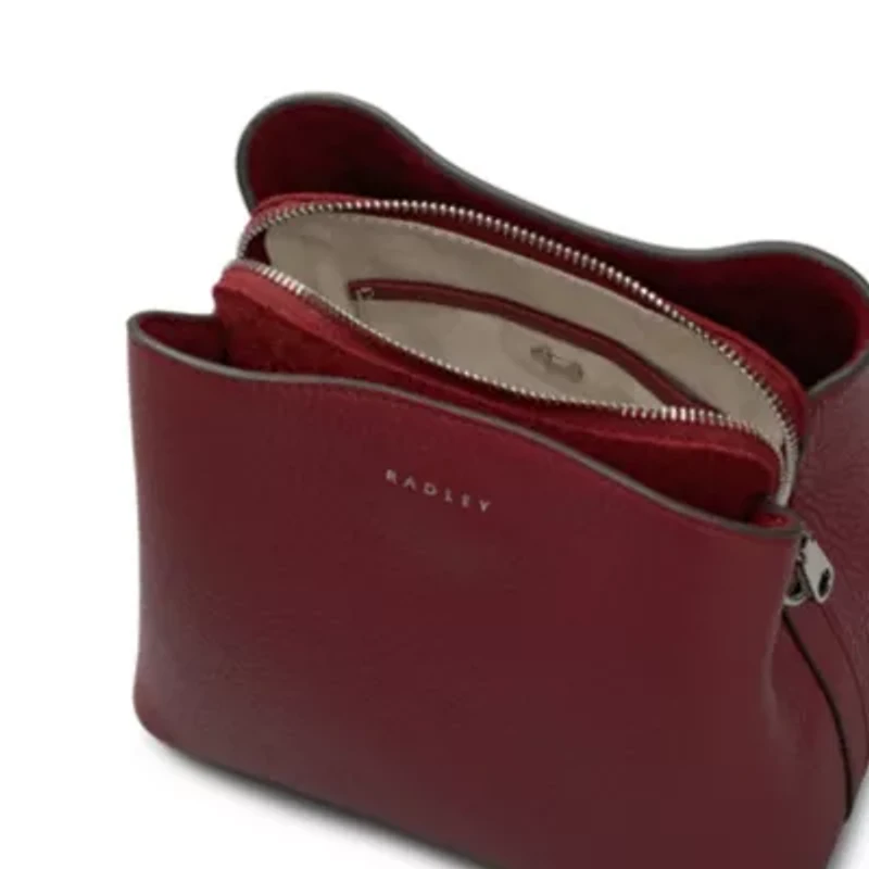 Dukes Place small Compartment Crossbody