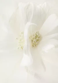 Delicate Feather Flower Fascinator