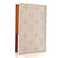 Louis Vuitton Monogram Heritage Passport Cover Off White -FINAL SALE NO RETURNS