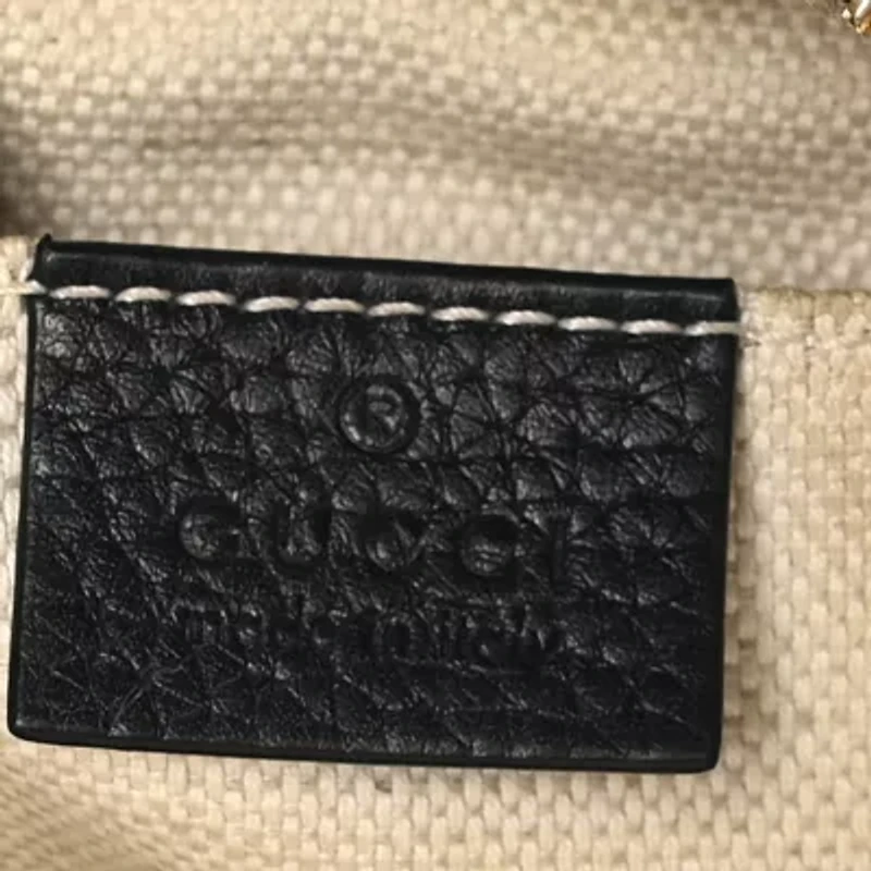 Gucci Pebbled Calfskin Small Soho Disco Bag Camelia -FINAL SALE NO RETURNS