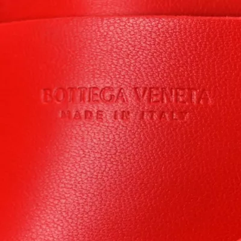 Bottega Veneta Nappa Maxi Intreccio The Belt Cassette Bag Chilli -FINAL SALE NO RETURNS