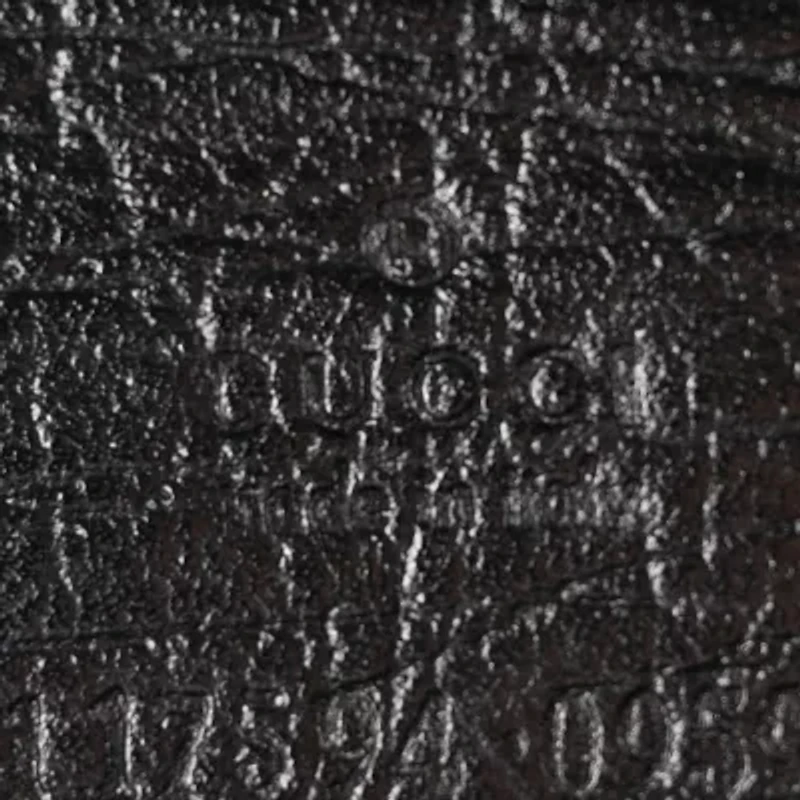Gucci Wallet on Chain GG Canvas -FINAL SALE NO RETURNS