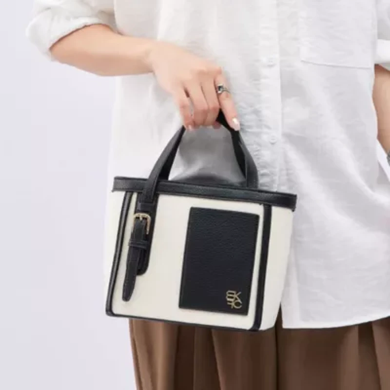 Wren trim Tote Bag