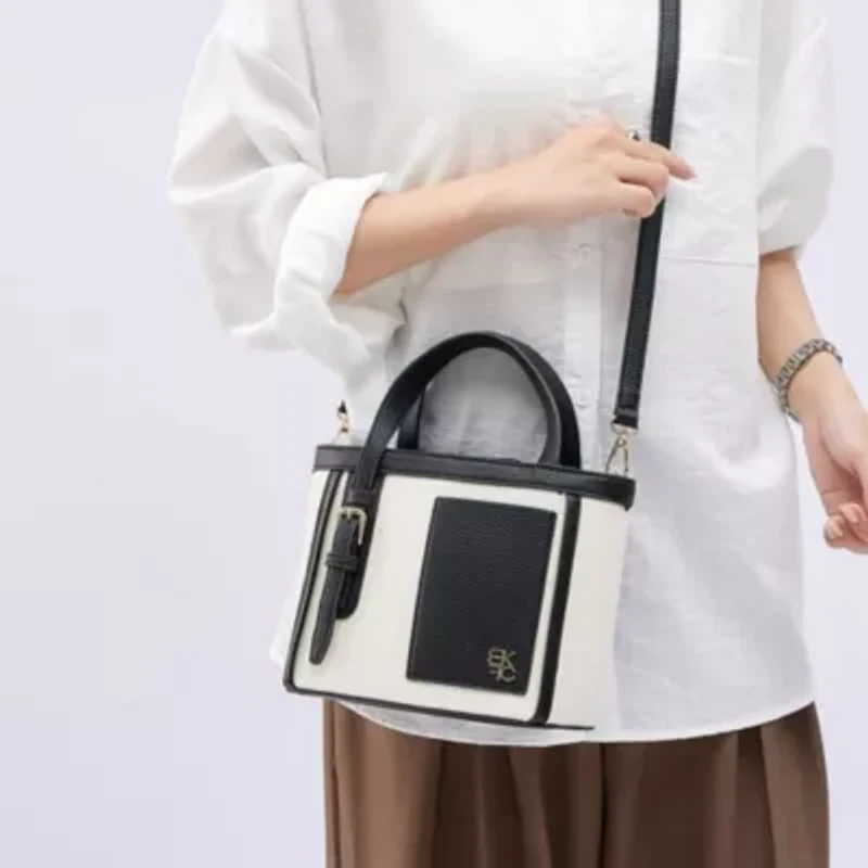 Wren trim Tote Bag