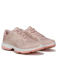 Devotion Plus 3 Walking Sneaker