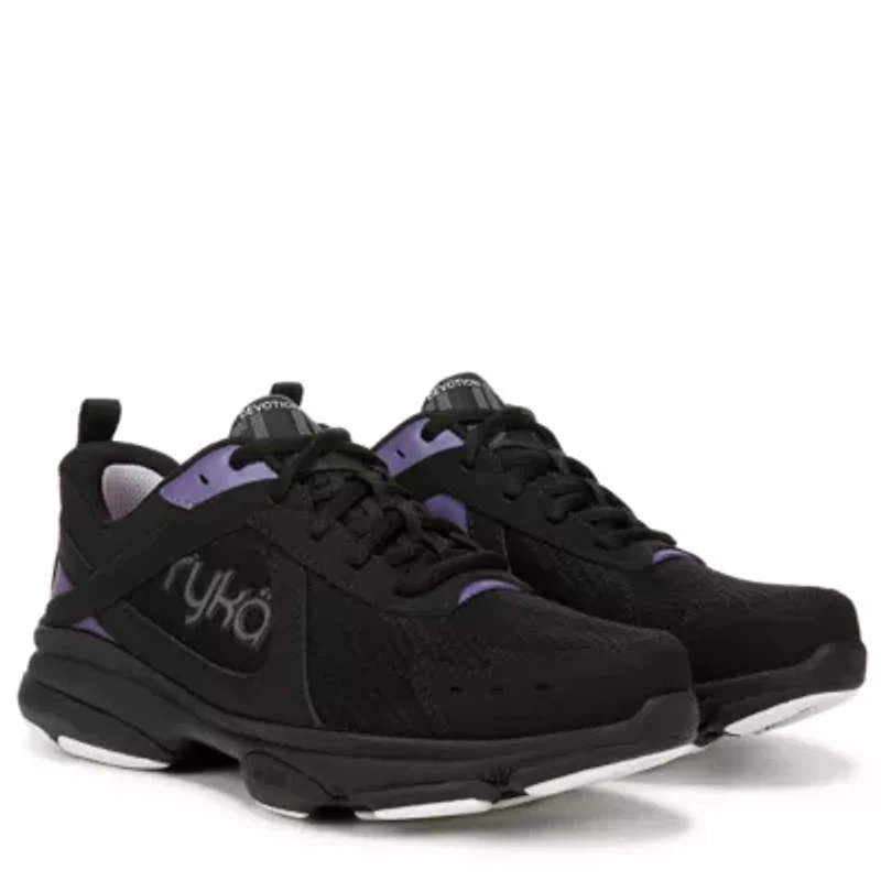 Devotion XT 3 Training Sneaker