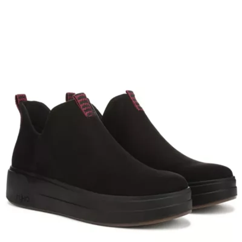 Vivie Ankle Bootie