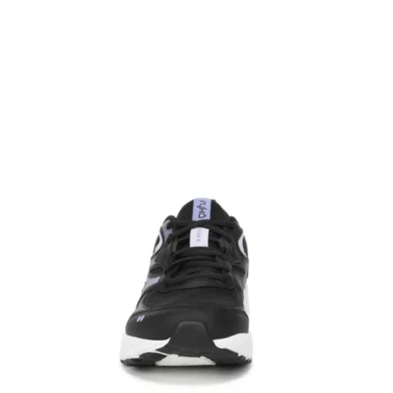 Invoke 2 Walking Sneaker