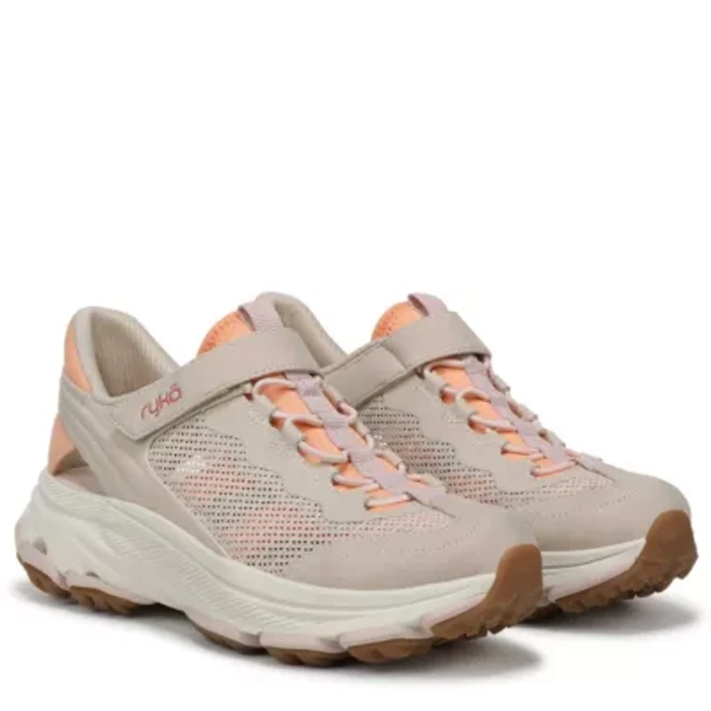 Devotion Max Fisherman Trail Sneaker
