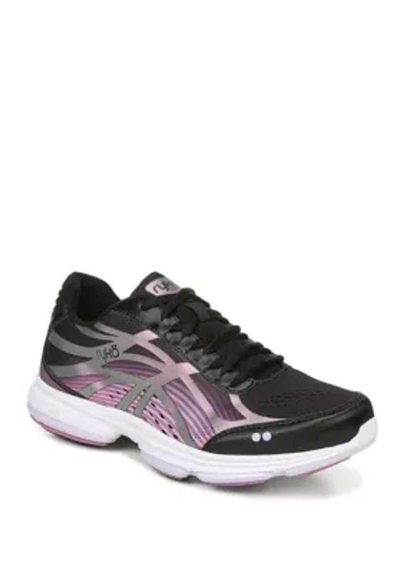 Devotion Plus 3 Walking Sneaker