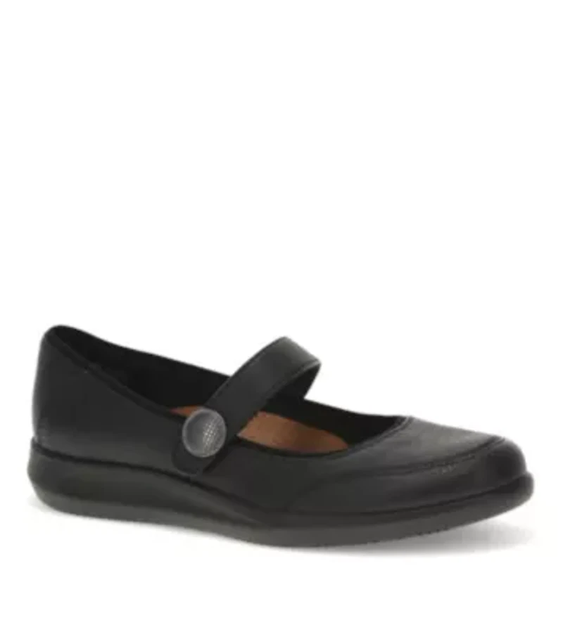 Baretraps Joesie Mary Jane Flat
