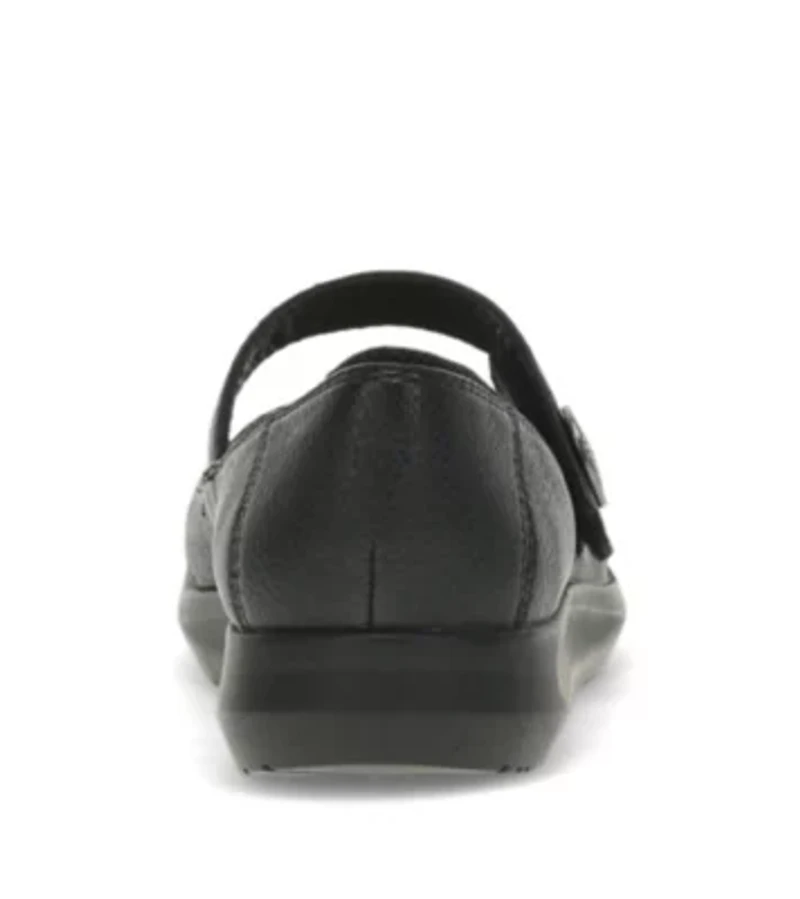Baretraps Joesie Mary Jane Flat