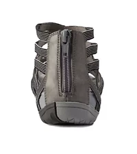 Samina Sandal
