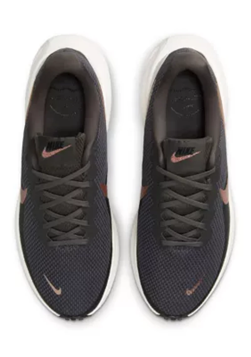 Women's Revolution 8 Sneakers