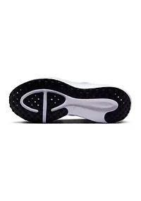 Women's Revolution 8 Sneakers