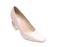 Blast, Pump On A Circular Heel