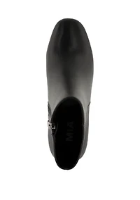Carla Boots