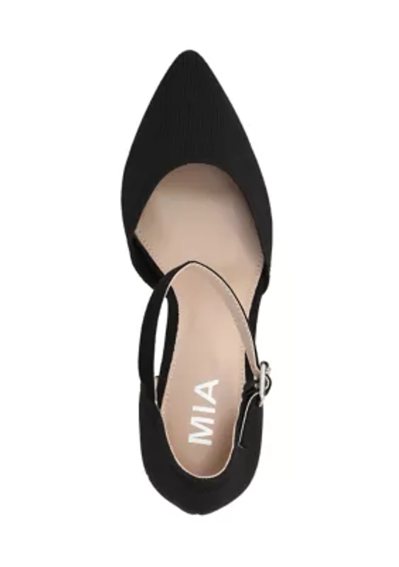 Bivi Pointed Toe Pumps