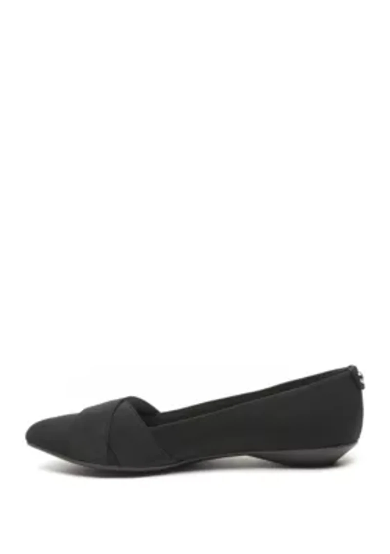 Oalise Pointed Toe Flats