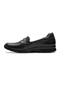 Ellowyn Penny Loafers