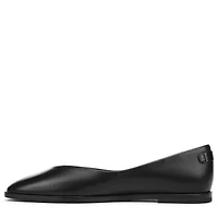 Franco Tesia Flat
