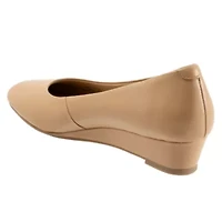 Denisse Pump