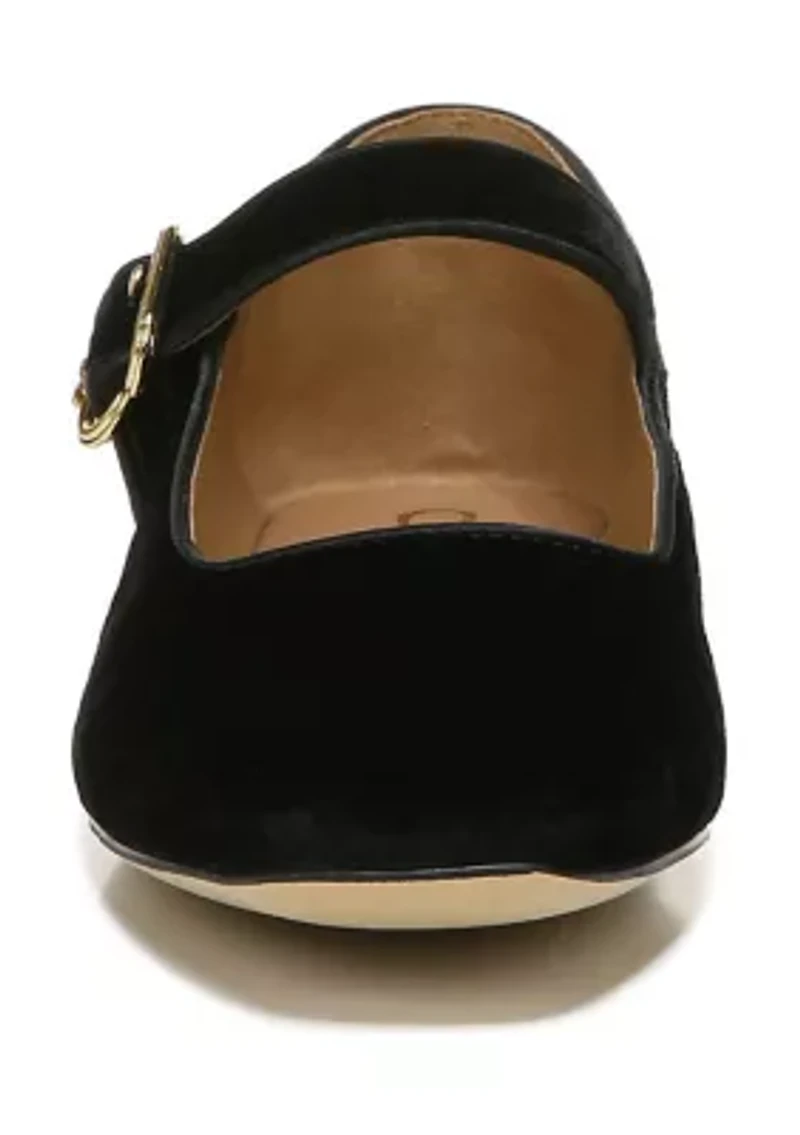 Michaela Mary Jane Flat