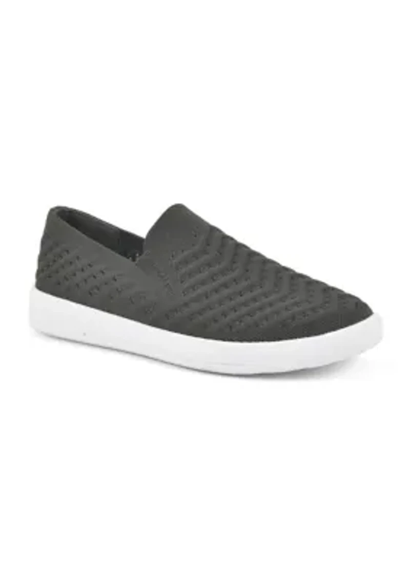 Courage Slip-on Sneaker