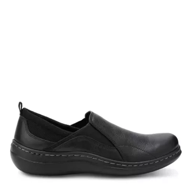 Wren Slip on
