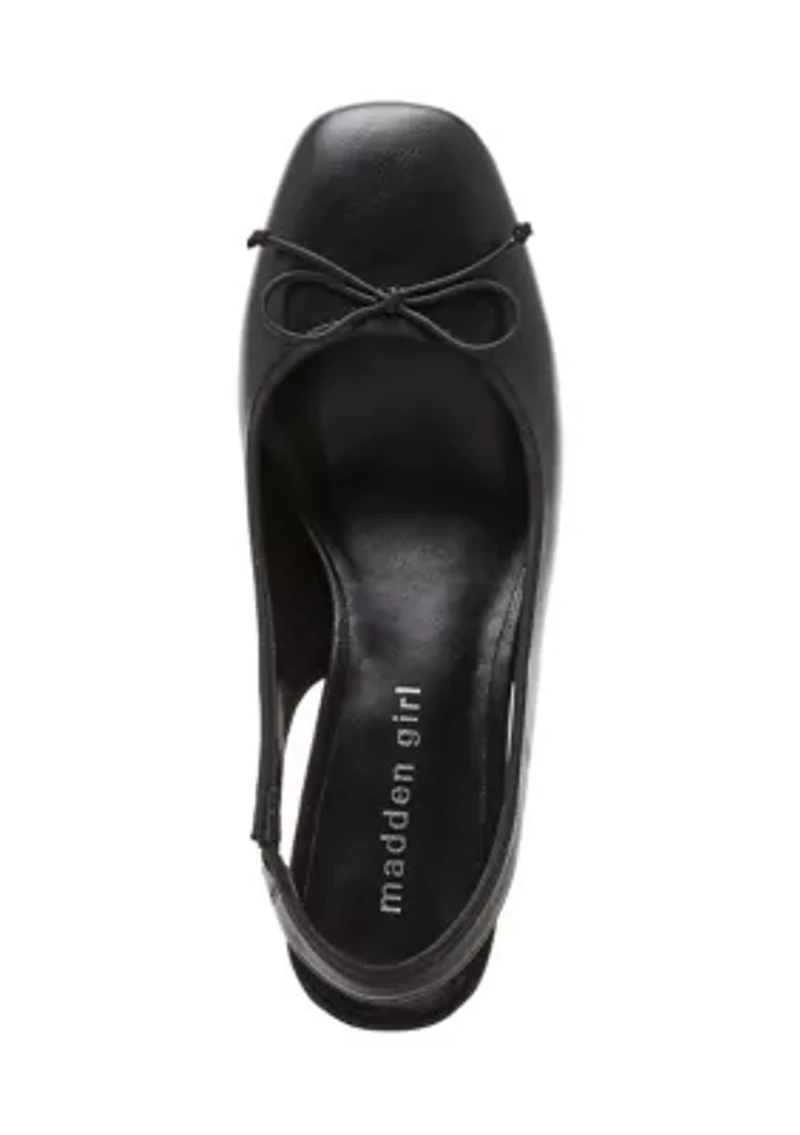 Emilia Heels