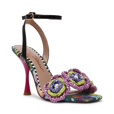 Ainsleyy Sandals