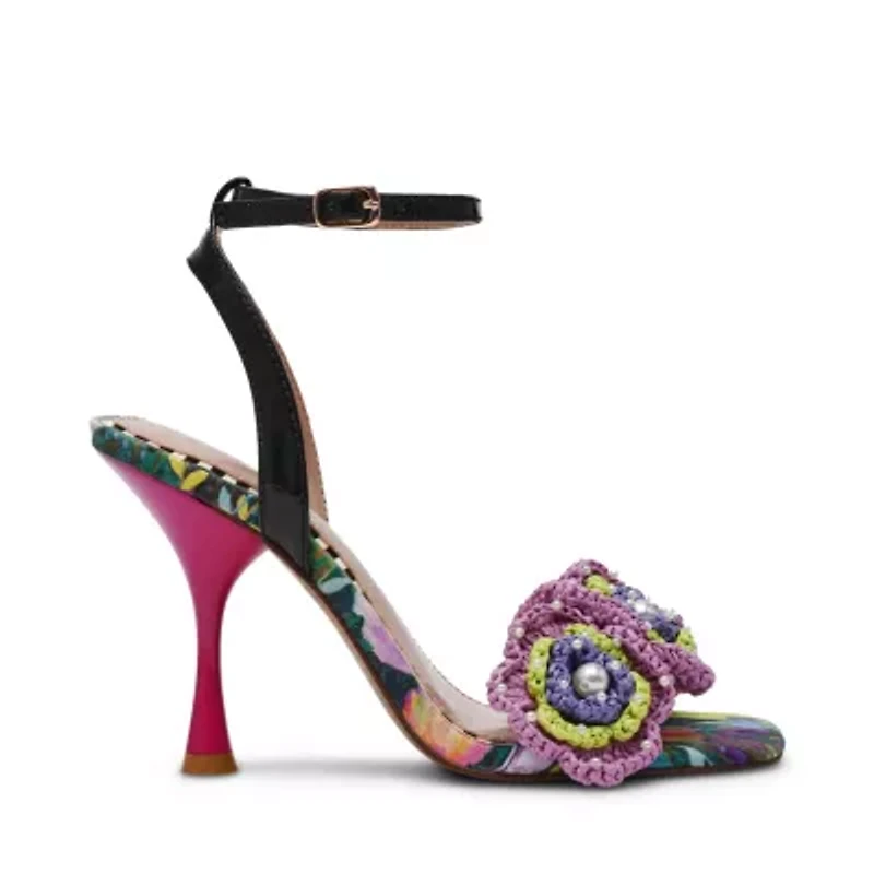 Ainsleyy Sandals