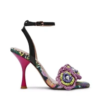 Ainsleyy Sandals