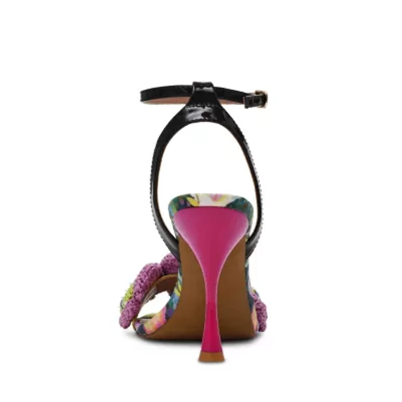 Ainsleyy Sandals
