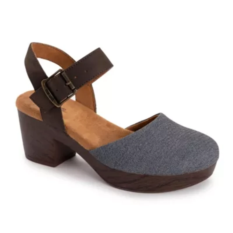Women's Merritt Closed Toe Quarter Strap Shoe