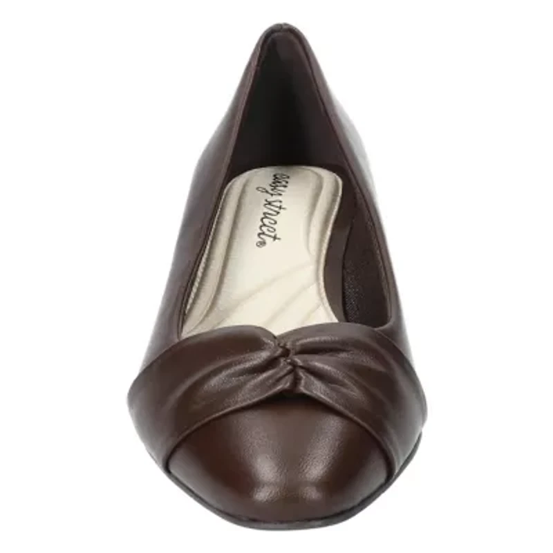 Lyanna Block Heel Pumps